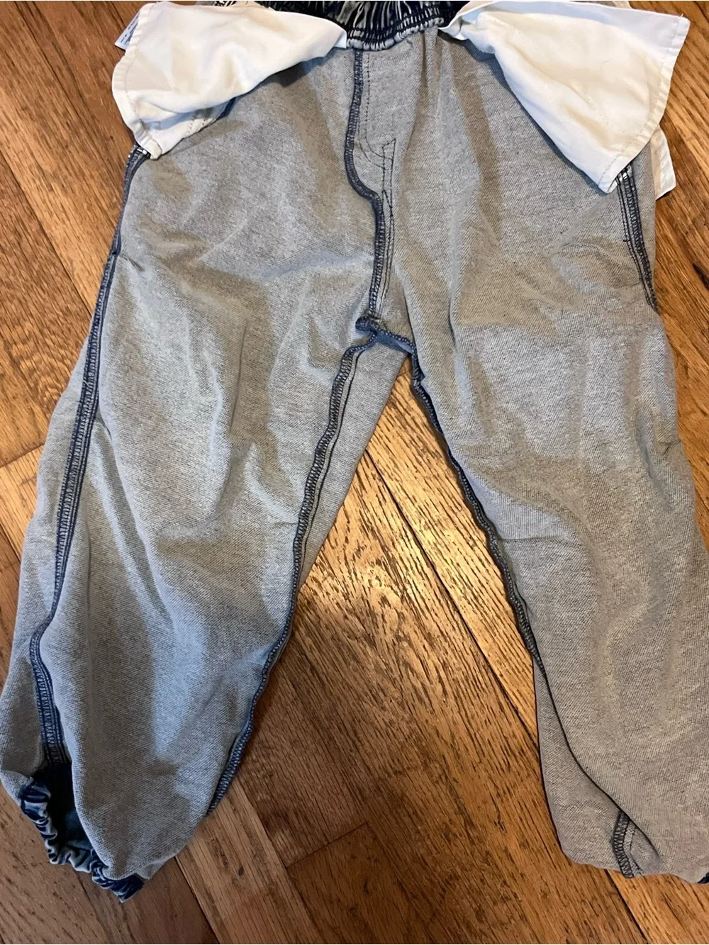 Gap Soft Parachute Sweatpant Jeans 5T Slouchy Baggy Jean-like Joggers Boys Girls